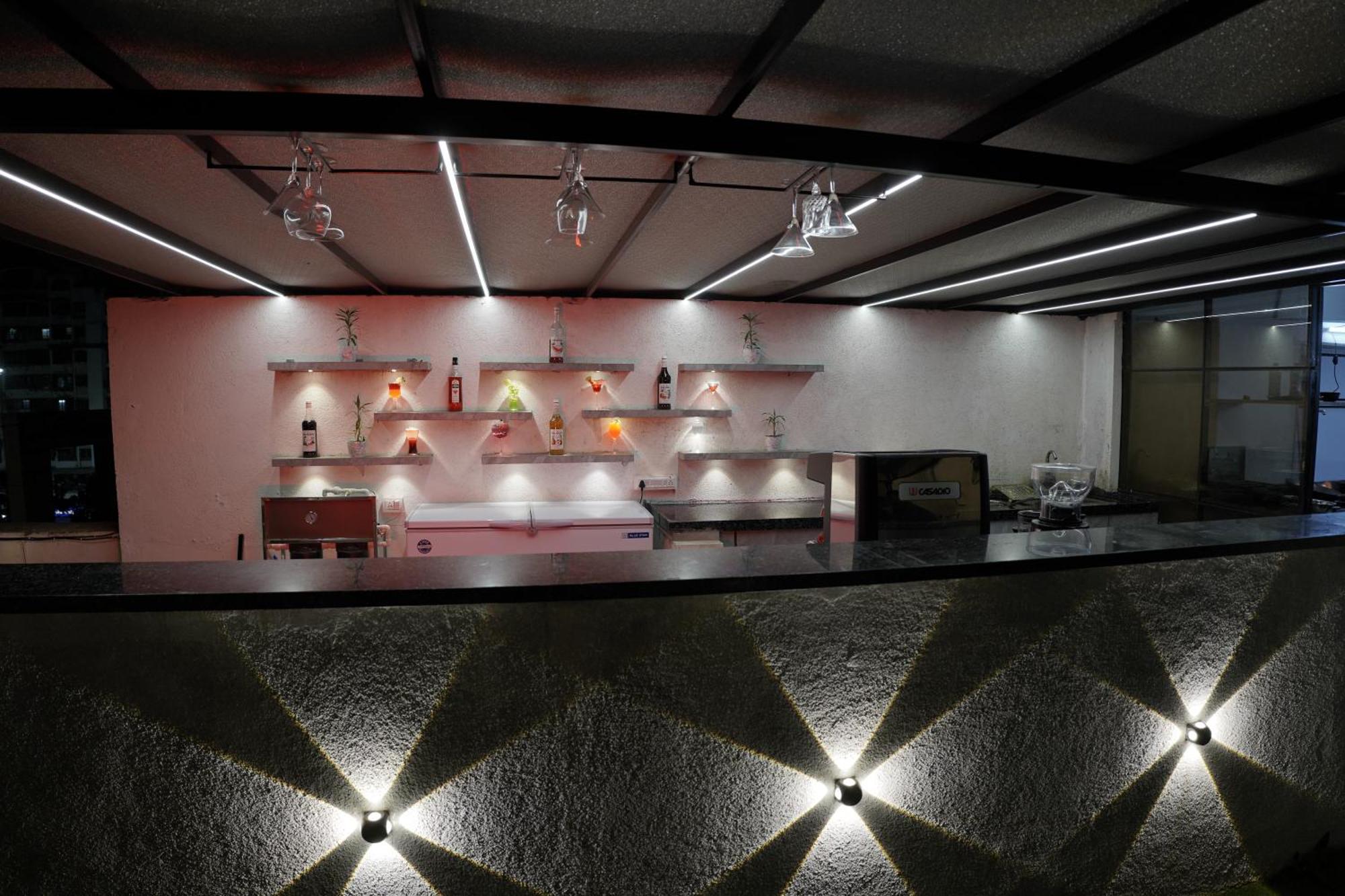 Hotel Royal Accord سورات المظهر الخارجي الصورة